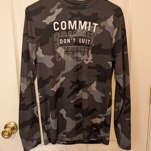 Old Navy Active Men's Camouflage Long Sleeve Shirt, Small, EUC